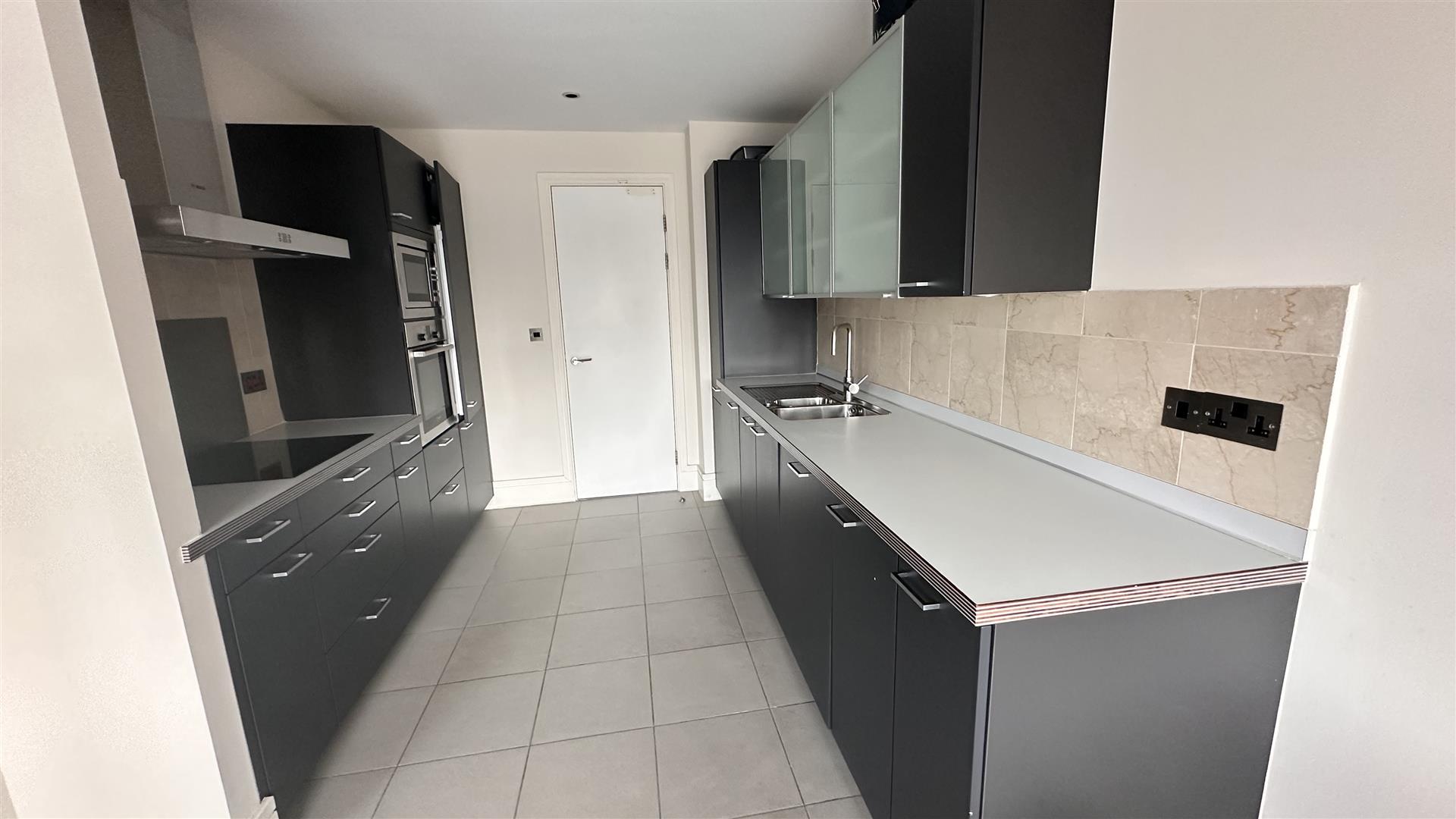 Image of Apartment - 3 Bedrooms - 2 Bathrooms for Rental in Tradewinds-Gibraltar, Image 6